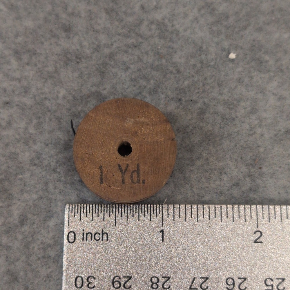 Vintage Virgin Biler Penny Holder No 24 Wooden Spool Thread Wire 1 Yd - Picture 3 of 3